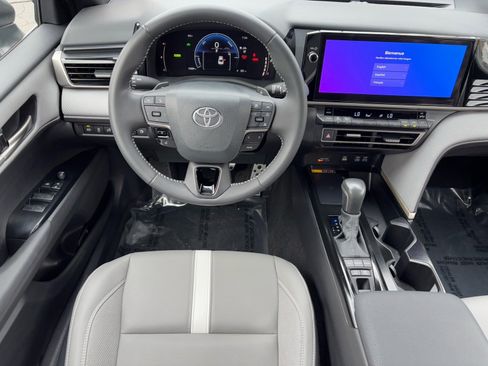 Certified 2025 Toyota Camry SE image 15