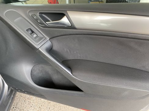 Used 2013 Volkswagen Golf TDI FWD image 25
