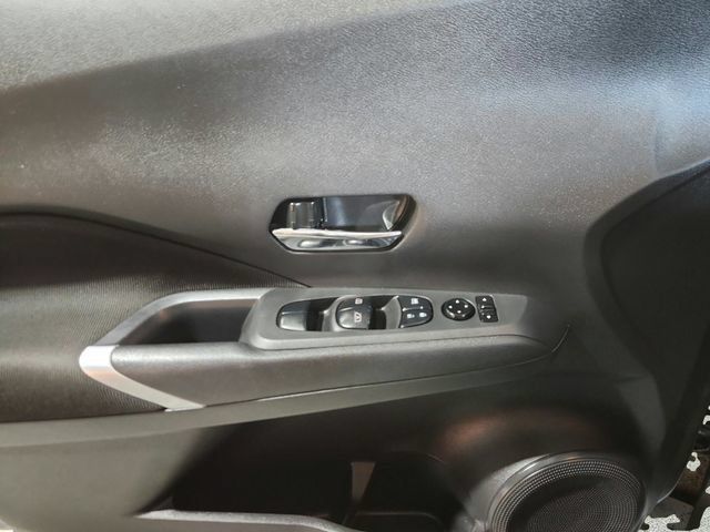 Used 2024 Nissan Kicks SV FWD image 17