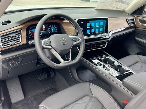 New 2026 Volkswagen Atlas SE image 19