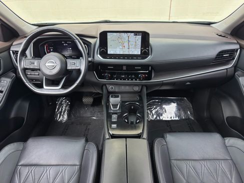 Used 2023 Nissan Rogue Platinum FWD image 12