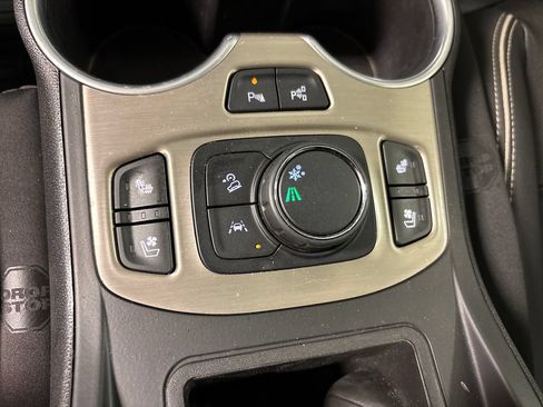 Used 2020 GMC Terrain Denali w/ Denali Premium Package FWD image 40