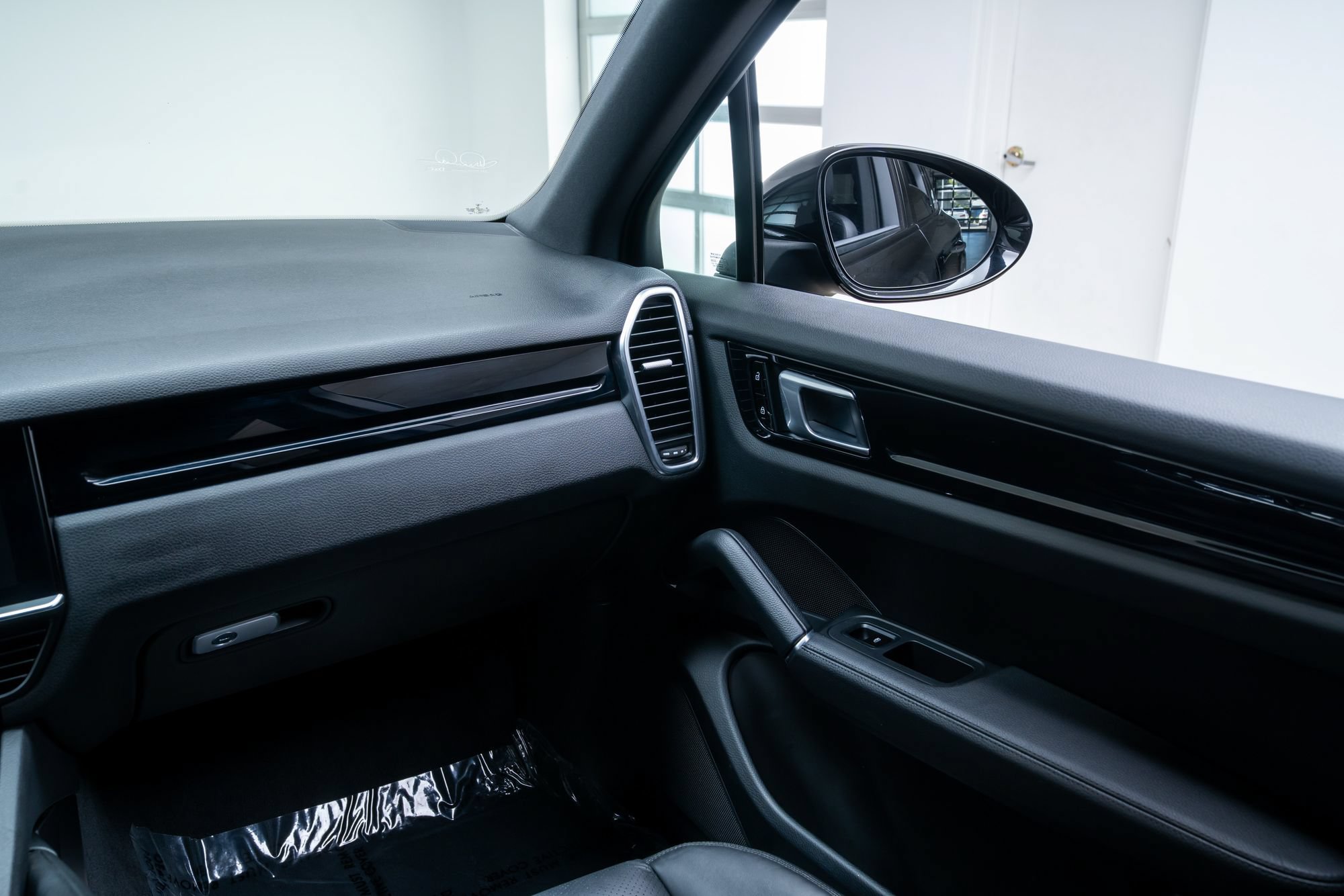 Used 2019 Porsche Cayenne AWD/4WD image 10
