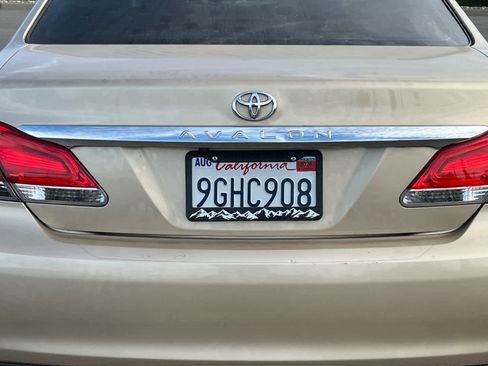 Used 2011 Toyota Avalon Limited FWD image 19