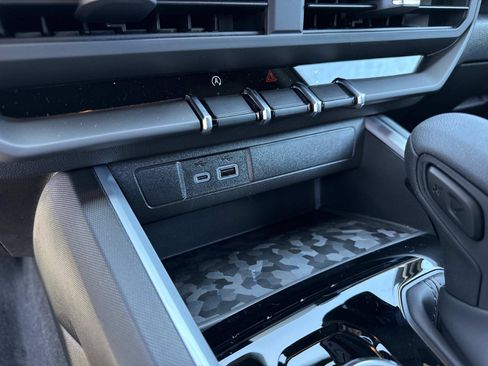 New 2026 Chevrolet Colorado Trail Boss AWD/4WD image 27