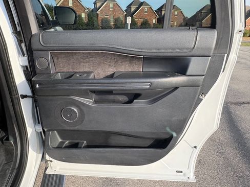 Used 2019 Ford Expedition Max Limited image 16
