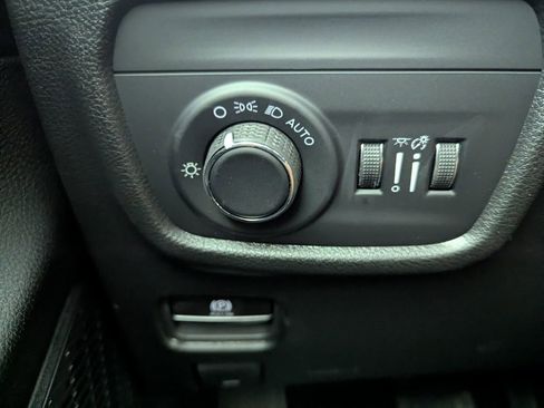 New 2026 Jeep Grand Cherokee Altitude image 14