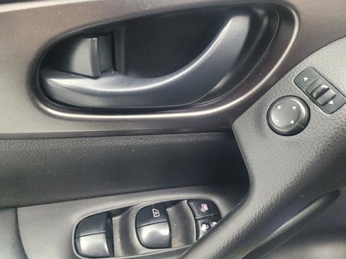 Used 2019 Nissan Rogue Sport S w/ Appearance Package image 27