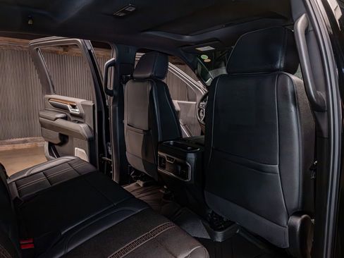 Used 2024 Chevrolet Silverado 2500 High Country w/ Midnight Edition image 29