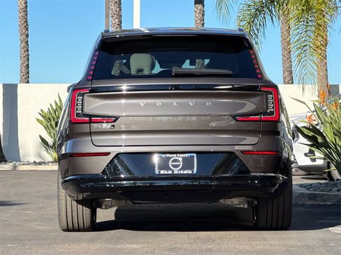 New 2025 Volvo EX90 Plus w/ Protection Package Premier image 4