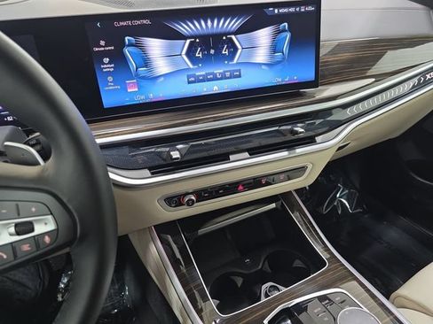 Used 2024 BMW X5 xDrive40i w/ Premium Package AWD/4WD image 16
