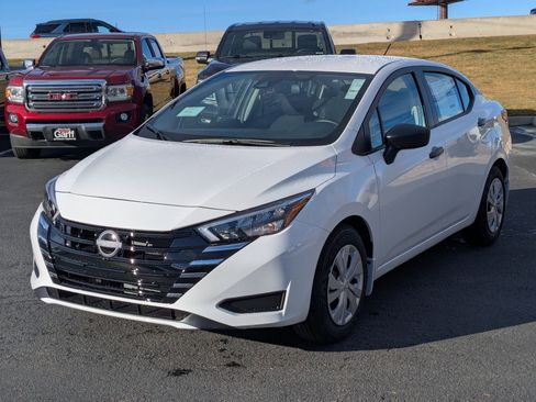 New 2025 Nissan Versa S image 11
