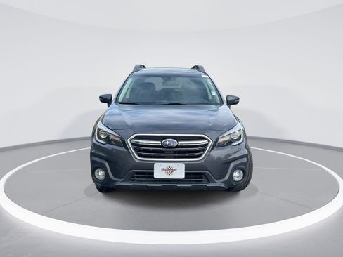 Used 2019 Subaru Outback 2.5i Limited AWD/4WD image 2
