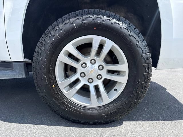 Used 2018 Chevrolet Suburban LT AWD/4WD image 12