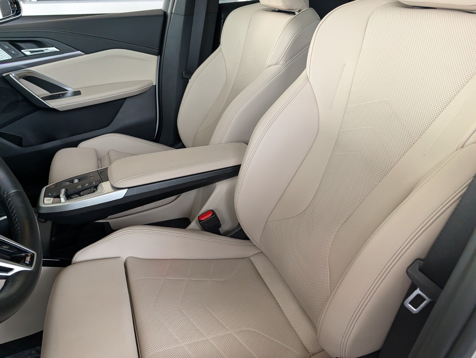 Used 2023 BMW X1 xDrive28i w/ Premium Package AWD/4WD image 10