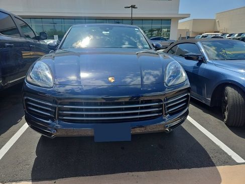 Used 2019 Porsche Cayenne E-Hybrid AWD/4WD image 2