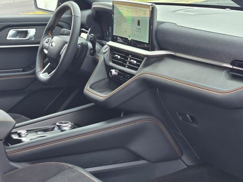 New 2026 Ford Explorer Tremor w/ Tremor Convenience Package image 7