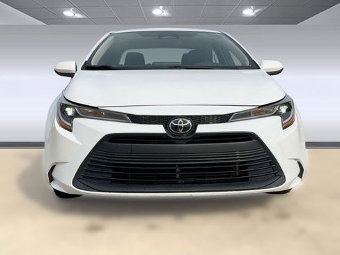 Used 2024 Toyota Corolla LE image 6