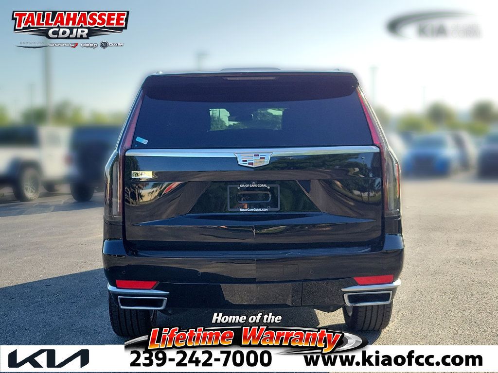 Used 2021 Cadillac Escalade Luxury RWD image 6