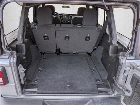 Used 2021 Jeep Wrangler Unlimited Sport image 19