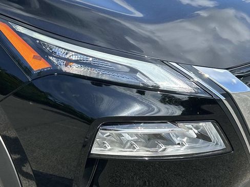 Certified 2023 Nissan Rogue SV w/ SV Premium B Package FWD image 10