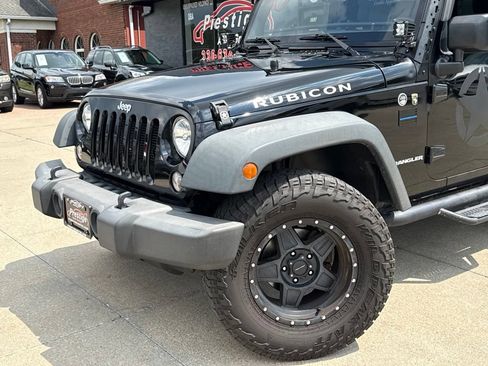 Used 2016 Jeep Wrangler Rubicon w/ Power Convenience Group AWD/4WD image 18