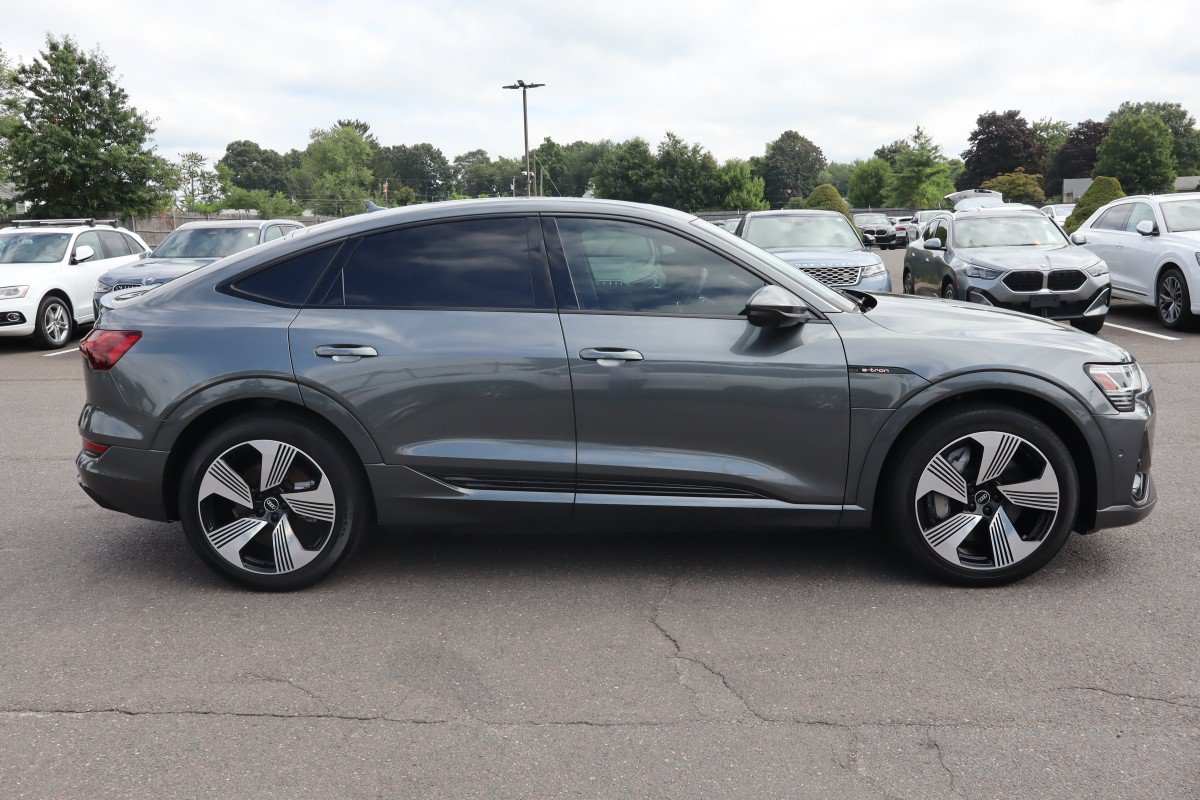 Used 2021 Audi e-tron Prestige w/ Prestige Package AWD/4WD image 4