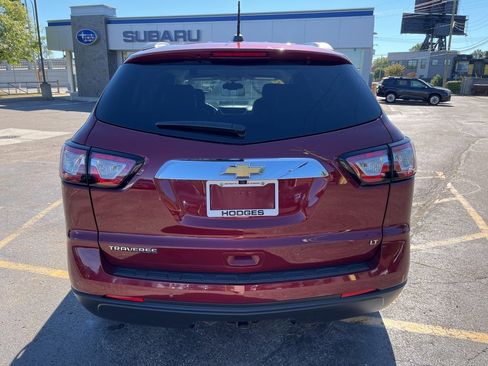 Used 2017 Chevrolet Traverse LT image 6