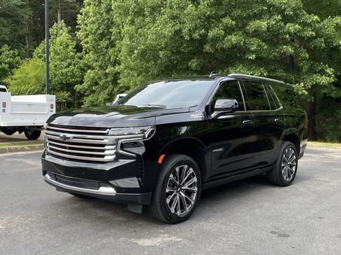 Used 2024 Chevrolet Tahoe High Country AWD/4WD image 5