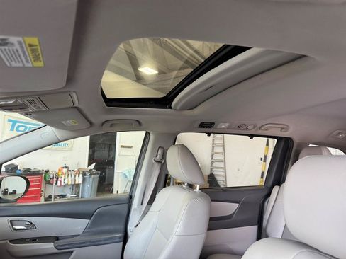 Used 2016 Honda Odyssey EX-L image 12