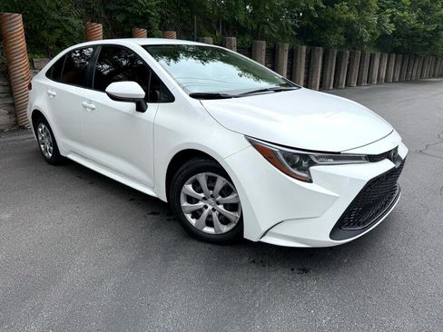 Used 2020 Toyota Corolla LE image 5