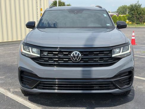 Used 2023 Volkswagen Atlas Cross Sport SEL R-Line AWD/4WD image 2