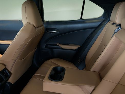 Used 2025 Lexus UX 300h AWD w/ Accessory Package (Z1) image 15