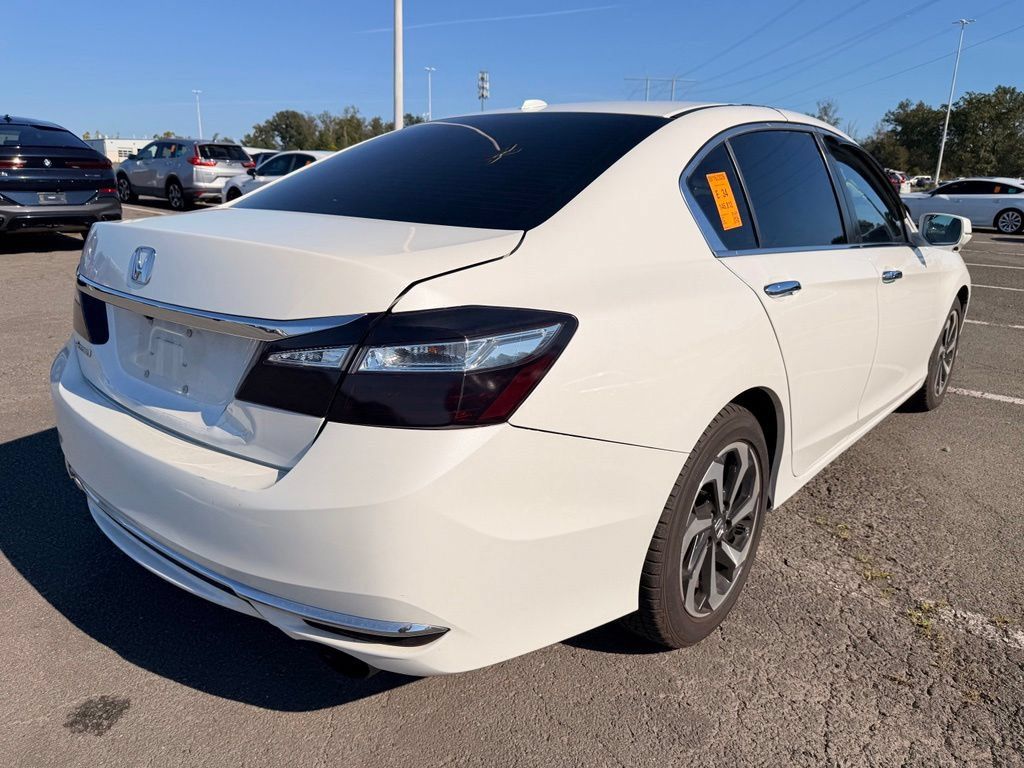 Used 2017 Honda Accord EX-L image 4
