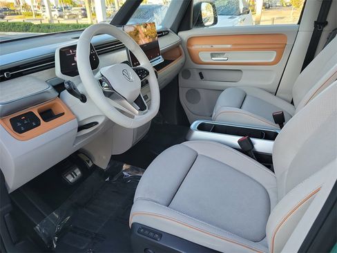 Used 2025 Volkswagen ID. Buzz 1st Edition image 13