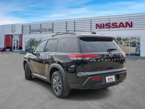 New 2026 Nissan Pathfinder SV image 8