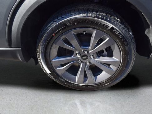 New 2026 Ford Explorer Active w/ Active Comfort Package image 5