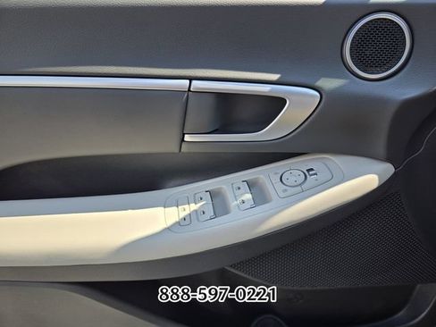 Used 2025 Hyundai Sonata SEL FWD image 31
