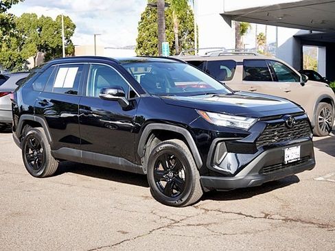 Used 2024 Toyota RAV4 XLE image 6