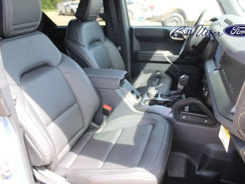 New 2025 Ford Bronco Badlands image 7