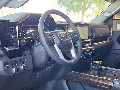 Certified 2024 GMC Sierra 1500 Elevation w/ X31 Off-Road Package AWD/4WD image 11