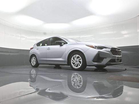 Used 2024 Subaru Impreza 2.0i AWD/4WD image 9