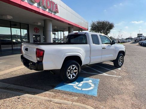 Used 2021 Toyota Tacoma SR image 5