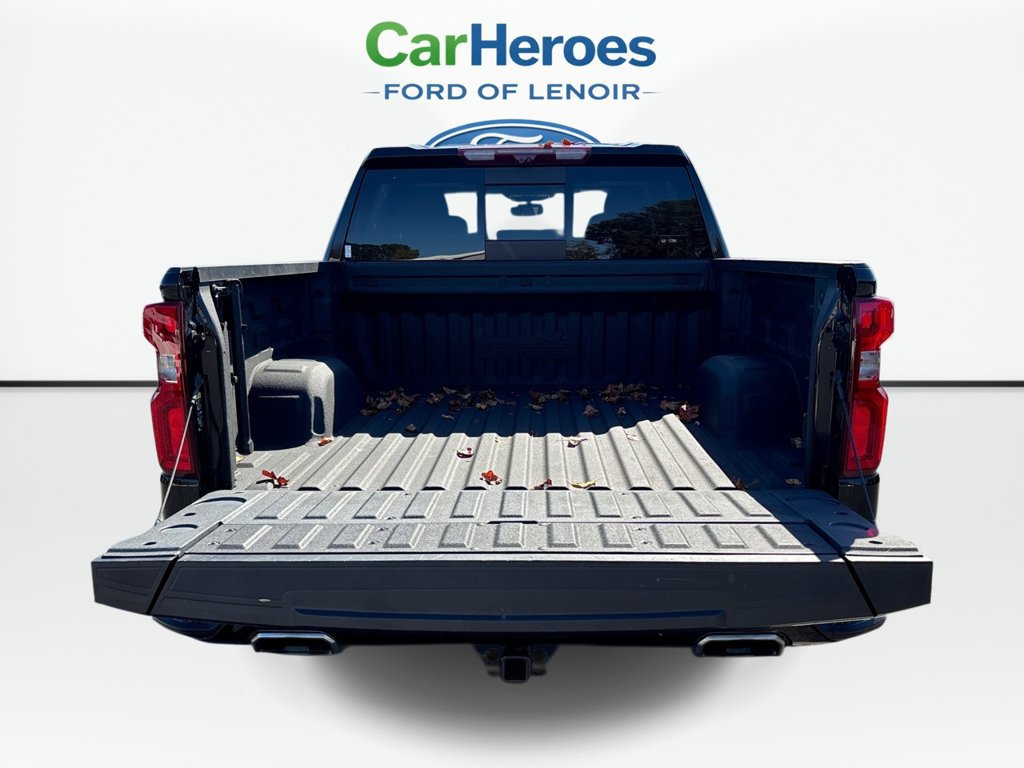 Used 2023 Chevrolet Silverado 1500 High Country w/ High Country Premium Package AWD/4WD image 11