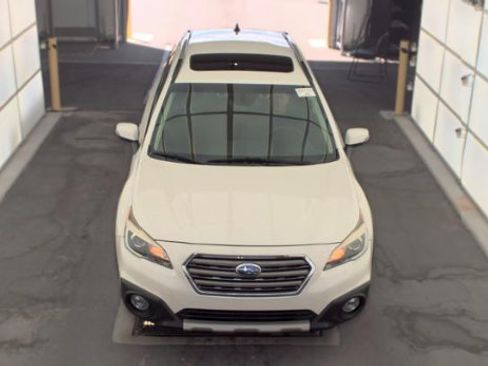 Used 2017 Subaru Outback 3.6R Touring w/ Popular Package #5A AWD/4WD image 2