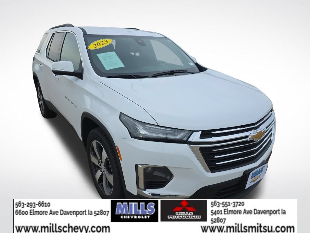 Used 2023 Chevrolet Traverse LT w/ LT Premium Package AWD/4WD image 7