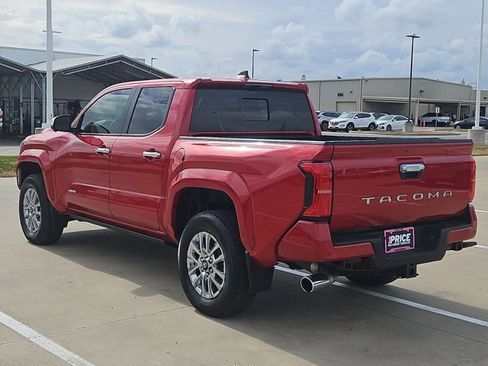 Used 2024 Toyota Tacoma Limited w/ Limited Package (LT) image 8