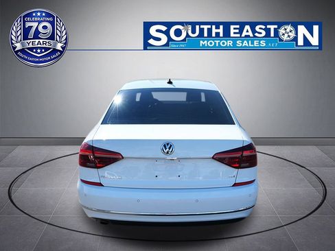 Used 2017 Volkswagen Passat 1.8T SE FWD image 4