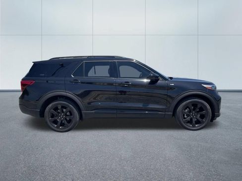 Used 2023 Ford Explorer ST-Line w/ Class IV Trailer Tow Package AWD/4WD image 6