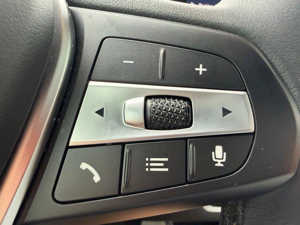 Used 2026 BMW X5 sDrive40i w/ Premium Package RWD image 16